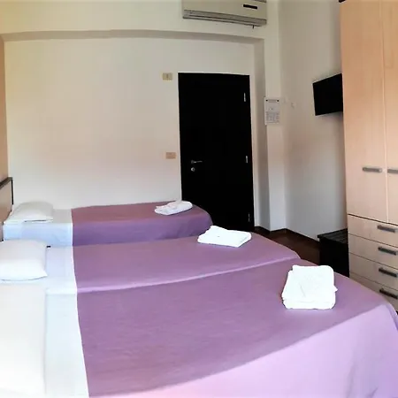 Dell'amarissimo Hotel