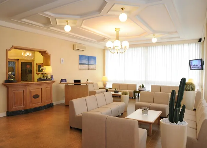 Dell'amarissimo Hotel 3*